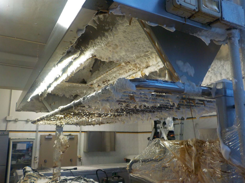 cappe-aspiranti-luoghi-di-lavoro-rischi-cattiva-bonifica