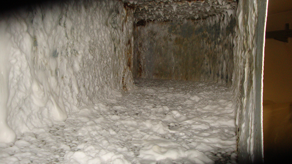 pulizia cappa aspiranti industriali da ristorante o laboratorio