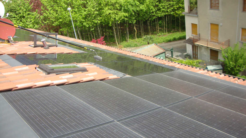 pulizia-pannelli-fotovoltaici-investi-in-energia-ambiente