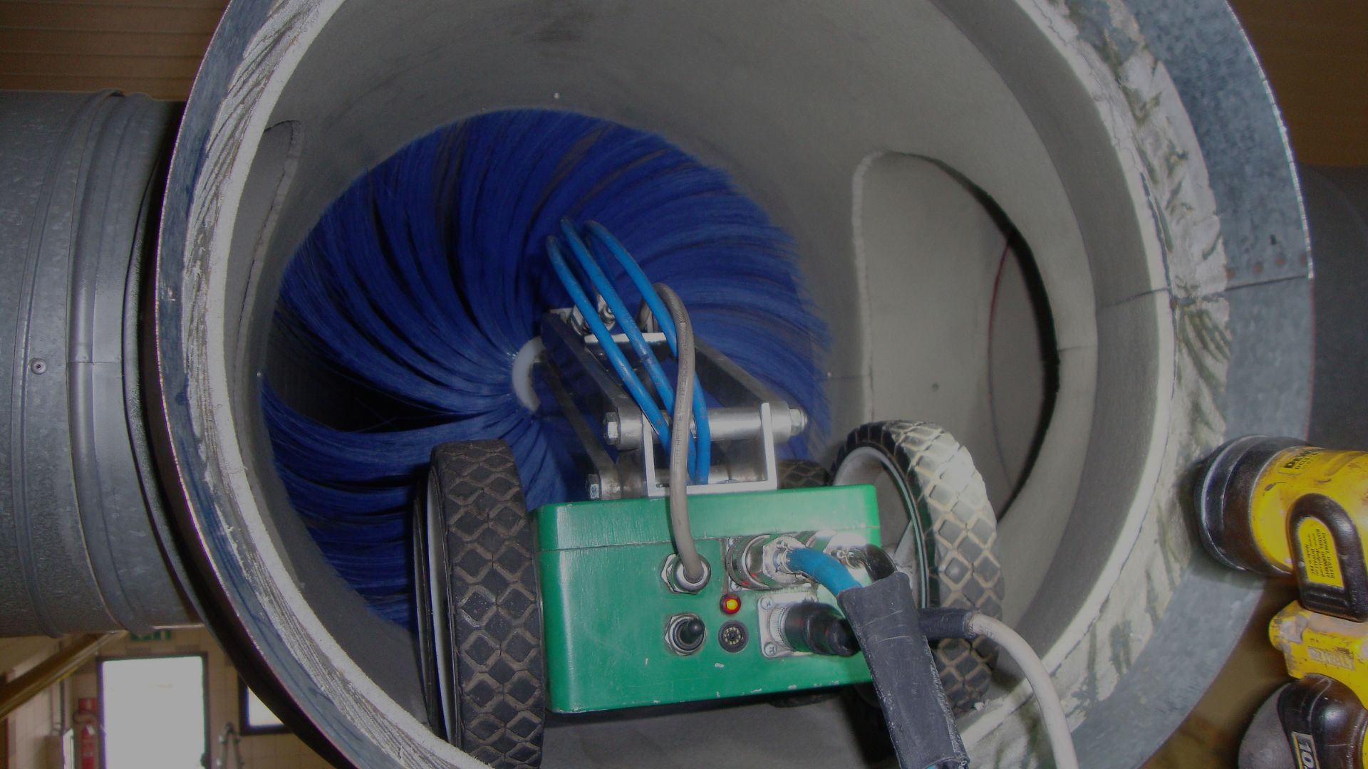 Norma Uni 10339 in vigore per Impianti Aeraulici Macchina per pulizia impianti aeraulici