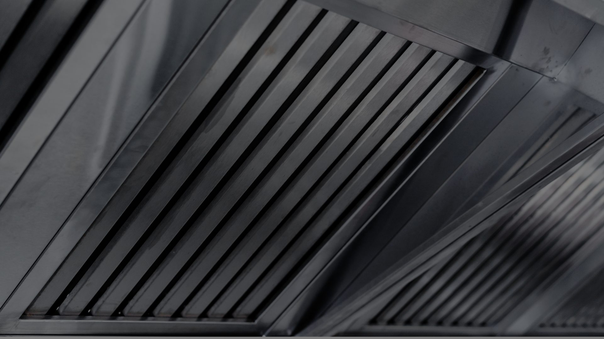 Pulizia e bonifica cappe con BG Service